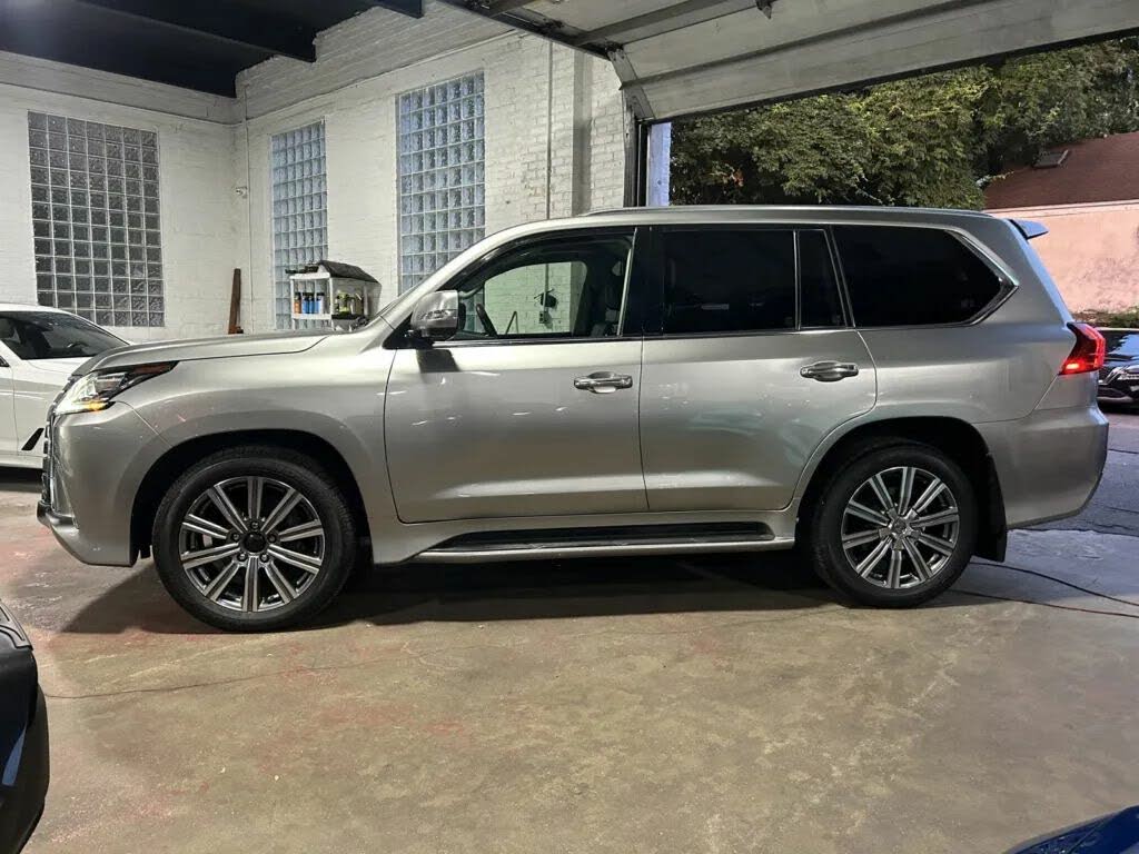 2017 Lexus LX 570 4WD | Trade Offshore Marine Service