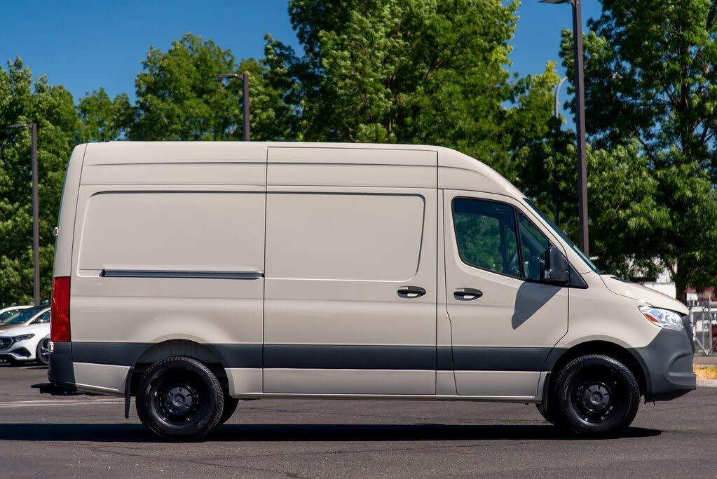 2024 Mercedes-Benz Sprinter 2500 144 Crew Van RWD