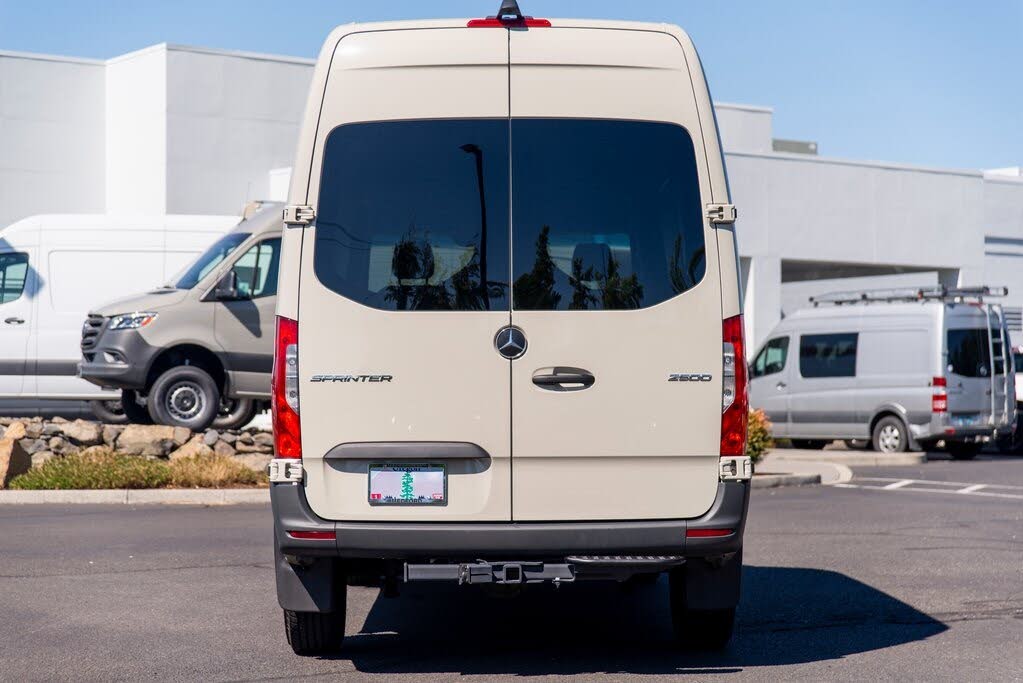 2024 Mercedes-Benz Sprinter 2500 144 Crew Van RWD